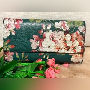 AUTHENTIC GUCCI BIFOLD FLORAL